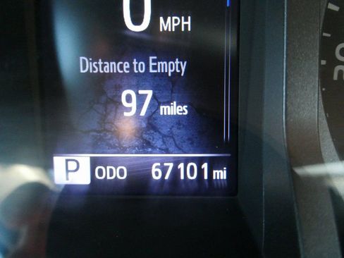 Used 2022 Toyota Tacoma TRD Off-Road w/ Technology Package image 32