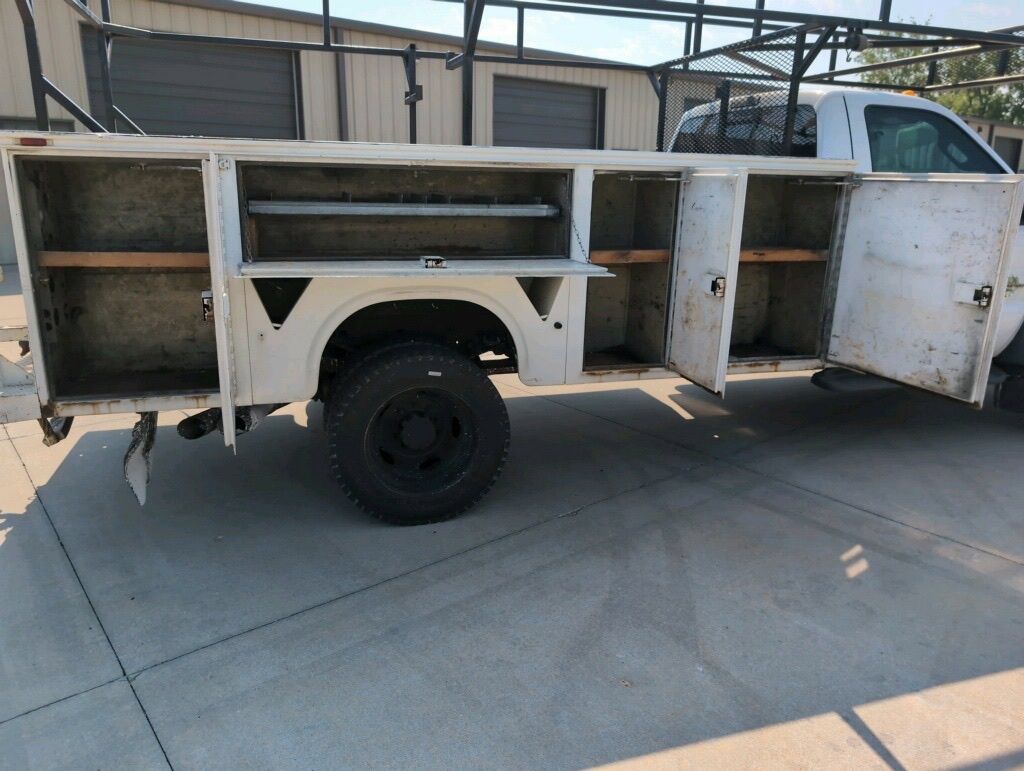 Used 2016 Ford F450 XLT w/ Ambulance Prep Package RWD image 35