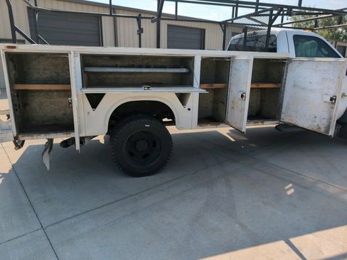 Used 2016 Ford F450 XLT w/ Ambulance Prep Package image 35