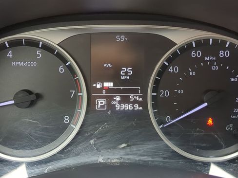 Used 2024 Nissan Versa S w/ Trunk Package image 21