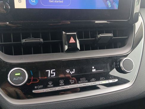 Used 2025 Toyota Corolla LE image 15