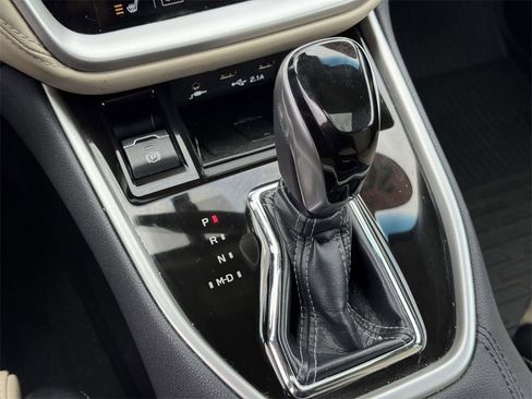 Used 2022 Subaru Outback Limited image 32