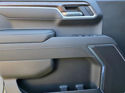 New 2026 Chevrolet Silverado 1500 LT image 18