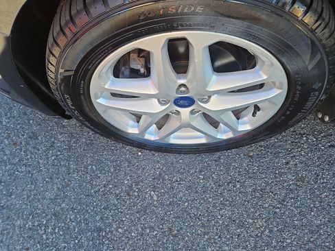 Used 2014 Ford Fusion SE image 10