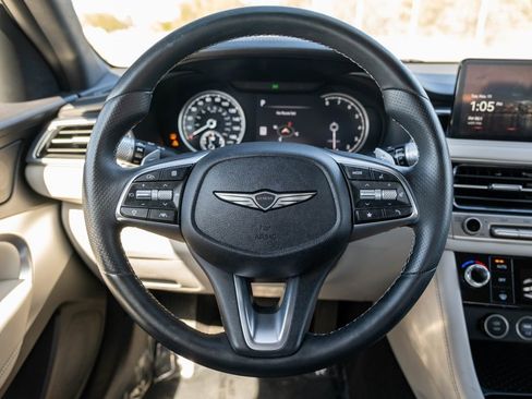 Used 2025 Genesis G70 2.5T image 21