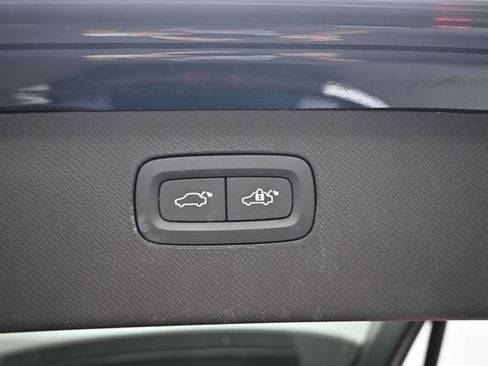 Used 2023 Volvo XC90 B6 Ultimate w/ Protection Package AWD/4WD image 34