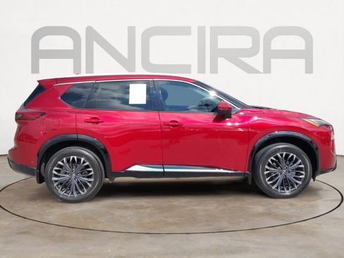 Certified 2024 Nissan Rogue Platinum w/ Platinum Premium Package FWD image 13