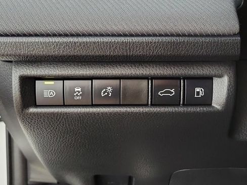 Used 2025 Toyota Camry SE FWD image 23