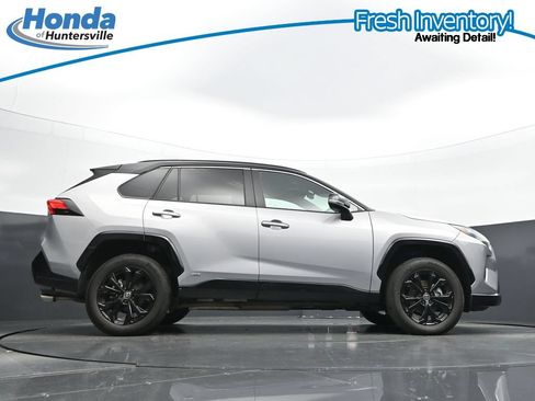 Used 2022 Toyota RAV4 XSE AWD/4WD image 36