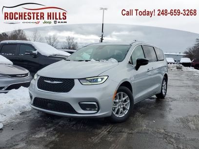 Certified 2024 Chrysler Pacifica Touring-L