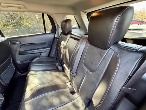 Used 2011 GMC Terrain SLT image 27