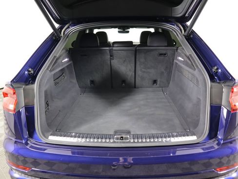 Used 2020 Audi Q8 Premium Plus image 29