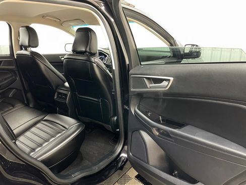 Used 2020 Ford Edge SEL w/ Cold Weather Package AWD/4WD image 39