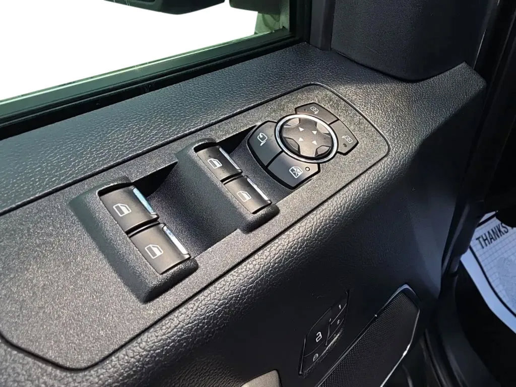 Used 2019 Ford F150 Platinum w/ Equipment Group 701A Luxury AWD/4WD image 13