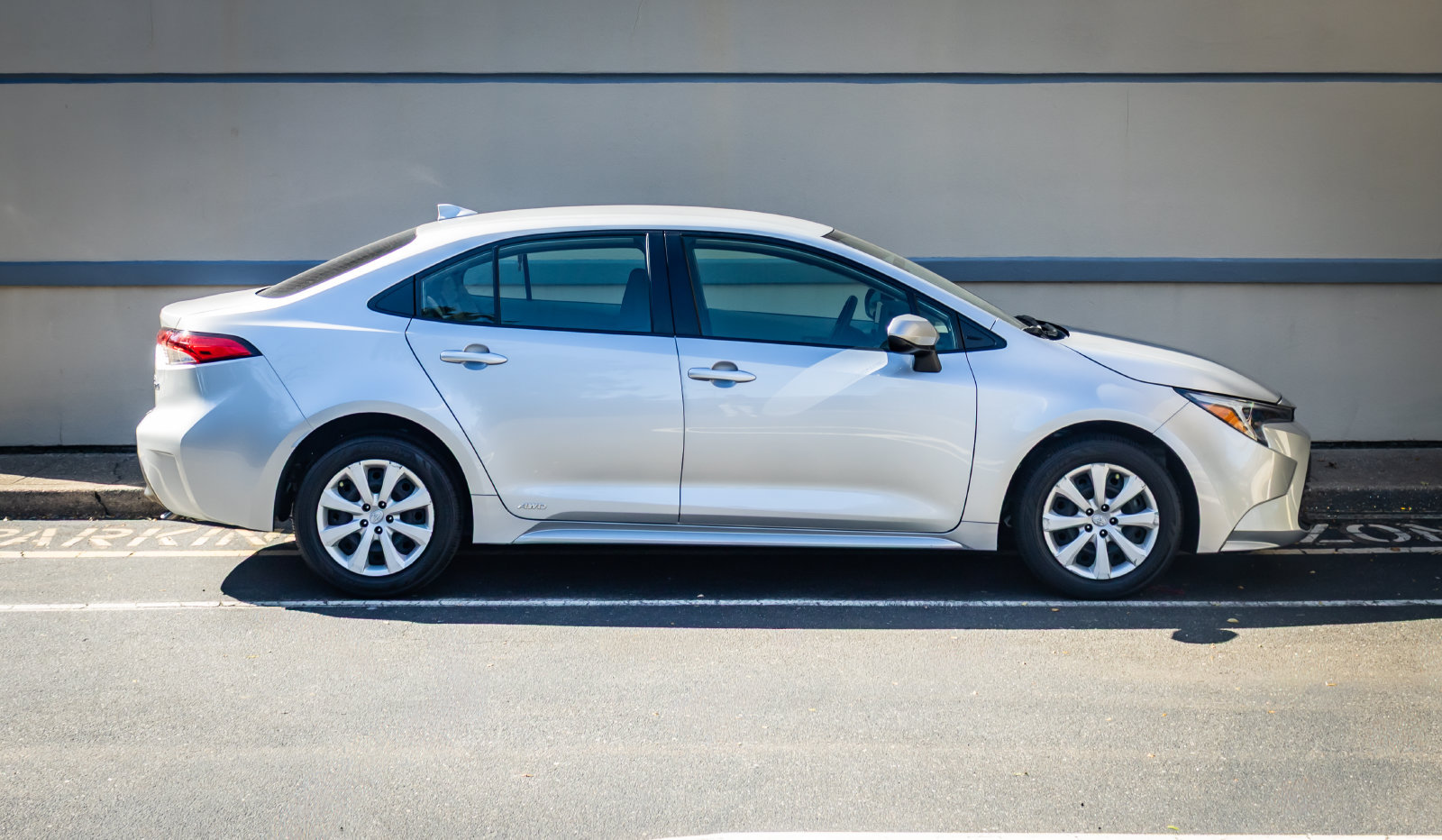 Used 2023 Toyota Corolla LE w/ Carpet Mat Package (TMS) AWD/4WD image 9