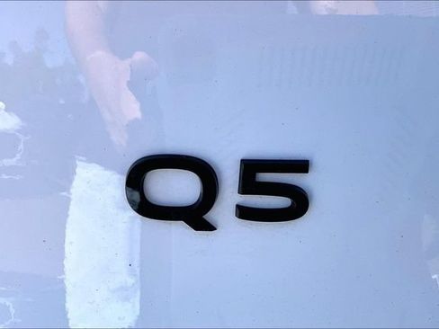 Used 2025 Audi Q5 Premium w/ Convenience Package AWD/4WD image 24