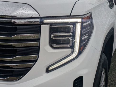 Used 2025 GMC Sierra 1500 SLT AWD/4WD image 9