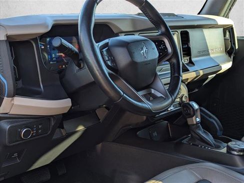 Used 2021 Ford Bronco Wildtrak image 10