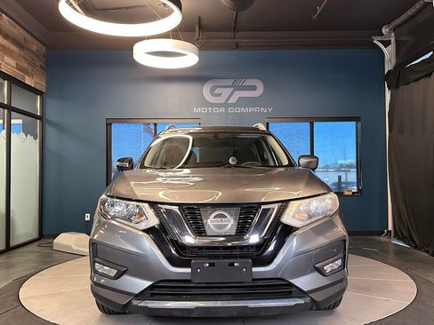 Used 2017 Nissan Rogue SV FWD image 8