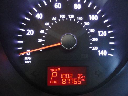 Used 2013 Kia Soul ! w/ Premium Pkg image 15