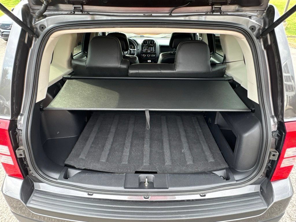 Used 2015 Jeep Patriot High Altitude FWD image 28