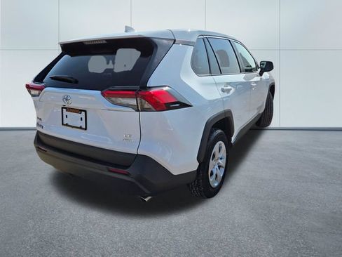 Used 2025 Toyota RAV4 LE AWD/4WD image 7
