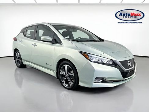 Used 2018 Nissan Leaf SV w/ SV Technology Package FWD image 1
