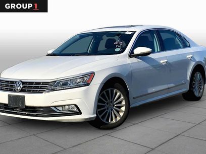 Used 2017 Volkswagen Passat 1.8T SE