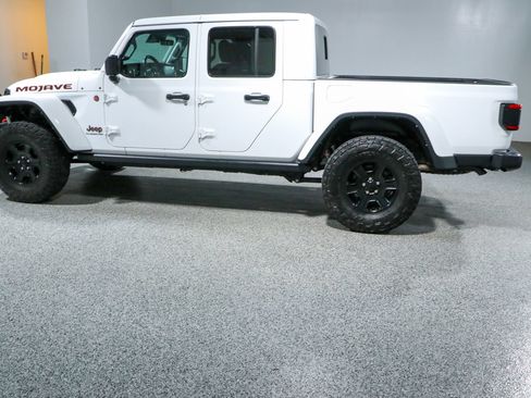 Used 2021 Jeep Gladiator Mojave AWD/4WD image 10