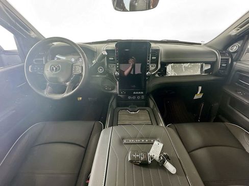 New 2025 RAM 2500 Limited w/ Towing Technology Group image 9