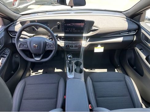 New 2025 Buick Envista Preferred w/ Convenience I Package image 4
