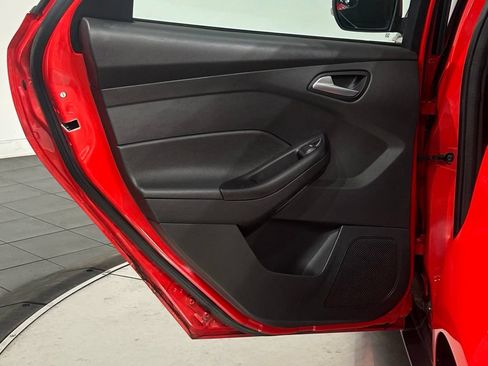 Used 2013 Ford Focus SE FWD image 37