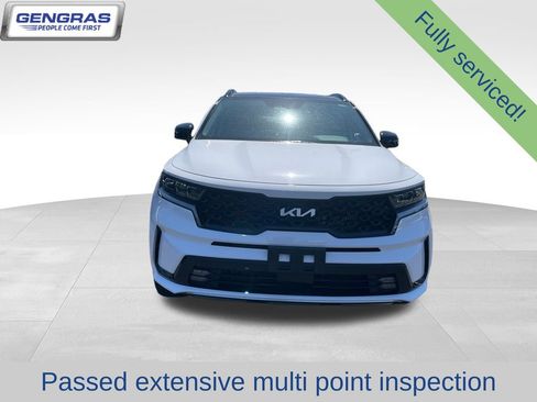 Used 2023 Kia Sorento SX AWD/4WD image 3