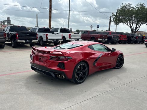 Used 2022 Chevrolet Corvette Stingray Coupe w/ Z51 Performance Package RWD image 3