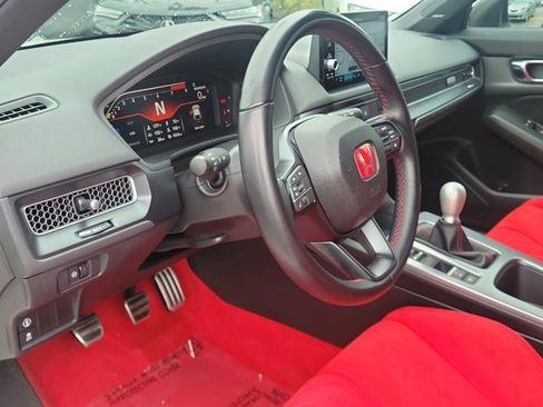 Used 2023 Honda Civic Type R image 8