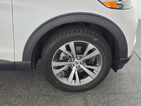 Used 2020 Ford Explorer Platinum w/ Premium Technology Package AWD/4WD image 9