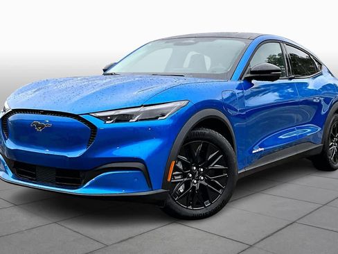 Certified 2025 Ford Mustang Mach-E Select w/ Interior Protection Package image 35