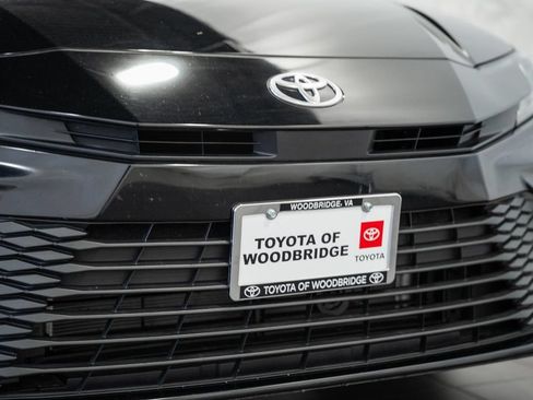 Used 2025 Toyota Camry LE FWD image 9