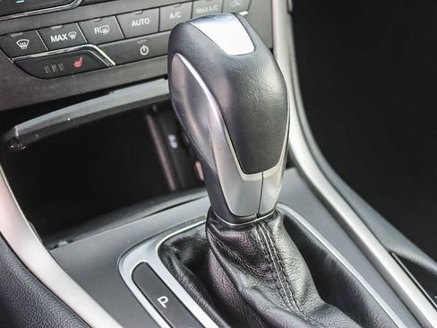 Used 2015 Ford Edge SEL w/ Equipment Group 201A image 18