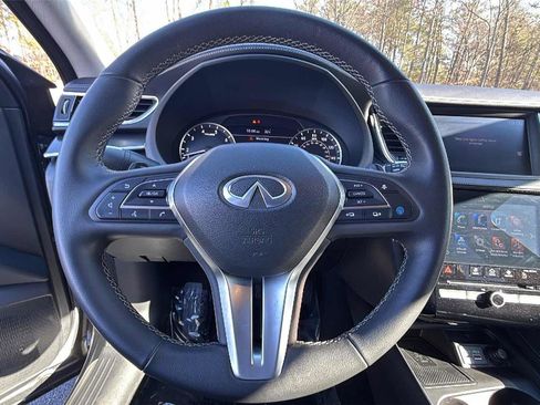 Certified 2025 INFINITI QX50 Luxe image 16