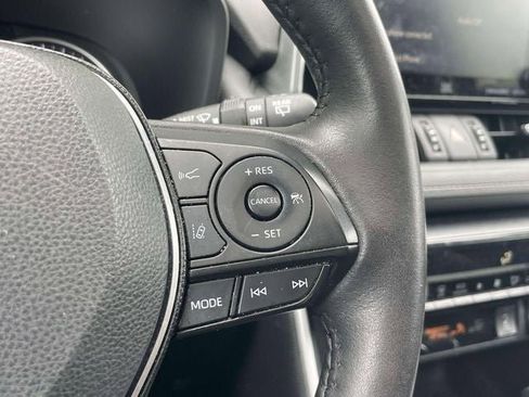Certified 2021 Toyota RAV4 XLE Premium AWD/4WD image 23