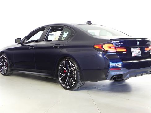Used 2023 BMW M550i xDrive w/ Executive Package image 9