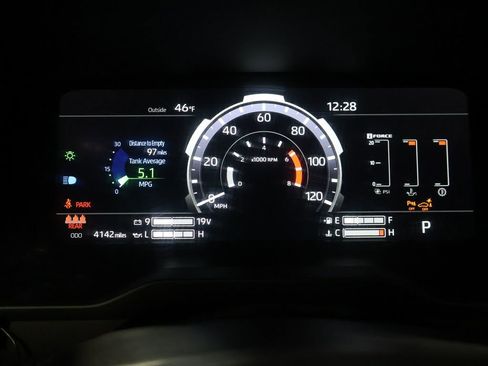 Used 2025 Toyota Tundra Platinum image 39