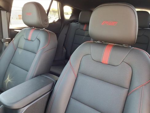 Used 2025 Chevrolet Trax RS w/ Driver Confidence Package image 15