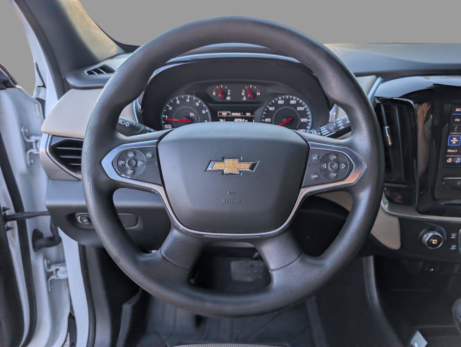 Used 2022 Chevrolet Traverse LS FWD image 27