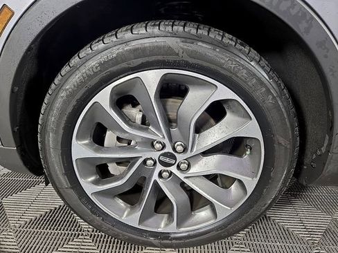 Certified 2022 Lincoln Nautilus Reserve w/ Luxury Package image 8