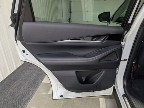 Used 2025 INFINITI QX60 Pure image 9