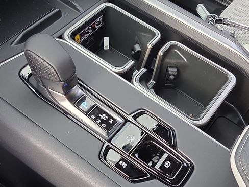 New 2026 Lexus TX 500h AWD image 20