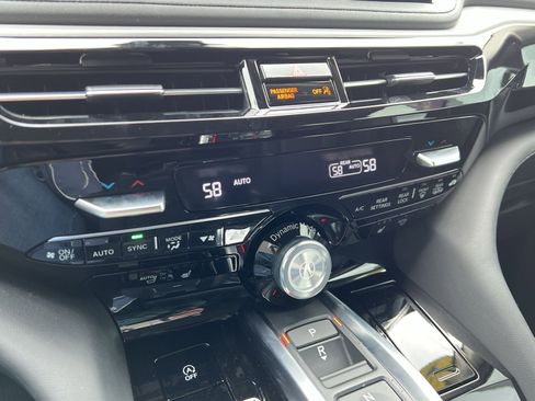 Certified 2025 Acura MDX SH-AWD w/ Technology Package image 22