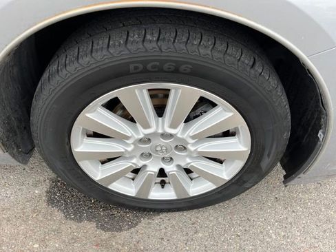 Used 2017 Toyota Sienna Limited image 24